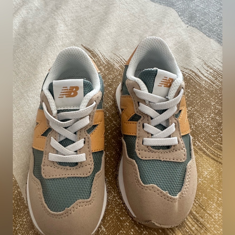 NEW TODDLER NEW BALANCE SNEAKERS